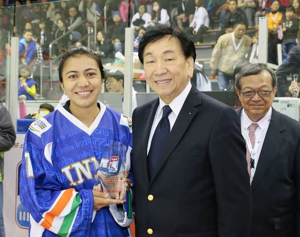 Noor Jahan Receiving Best Goaltender Award of Challenger cup of Asia