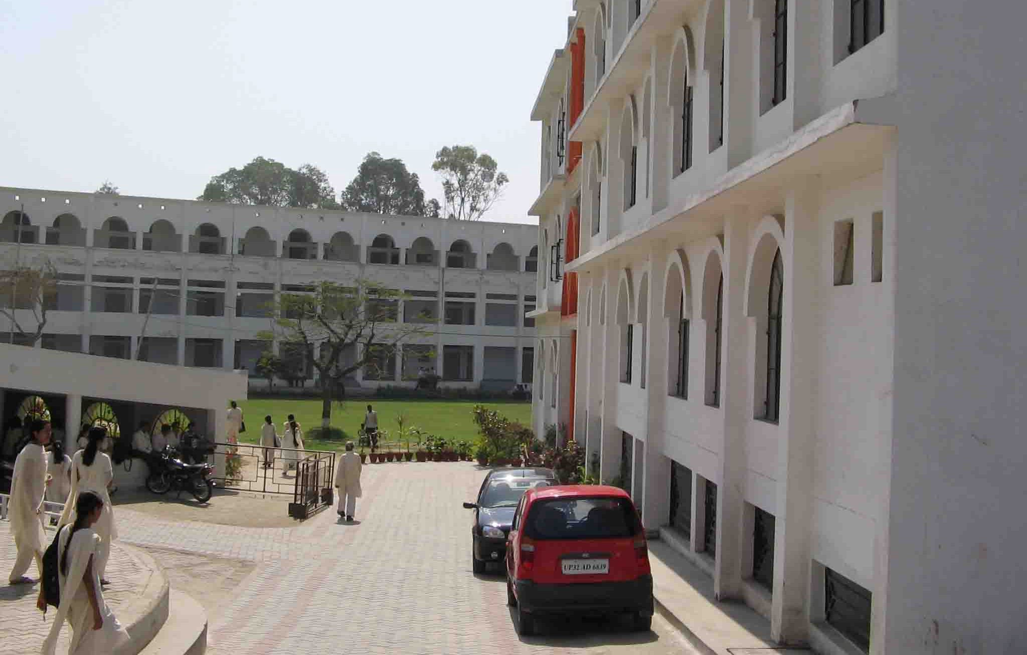 National P.G. College