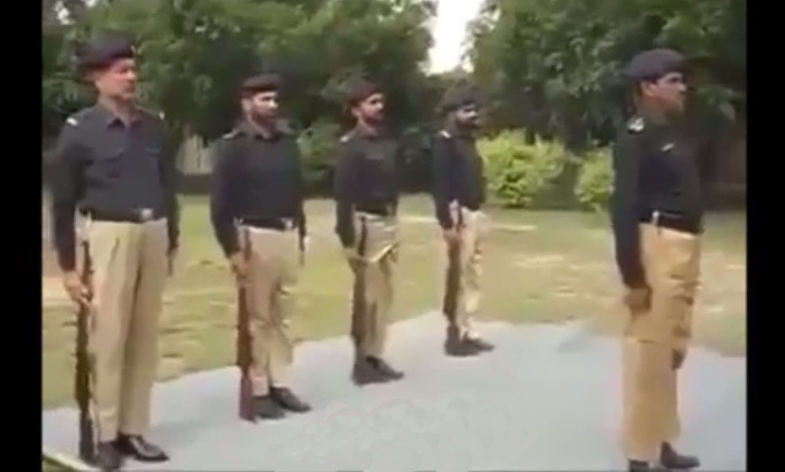 Funny Pakistani Army