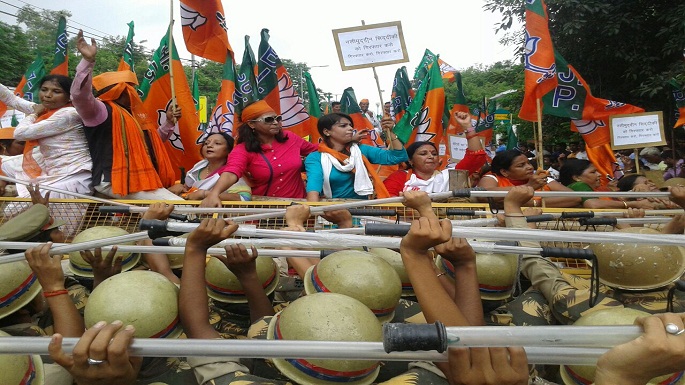 BJP Women Leaders Protest 1