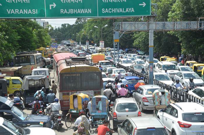 traffic jam in lucknow