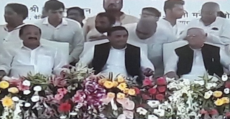 akhilesh annouces 200 projects