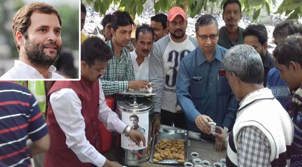 congress workers distribute breakfast to peoples