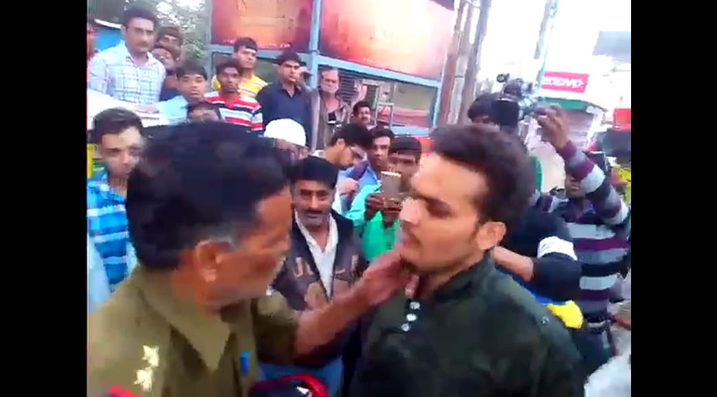agra police beating