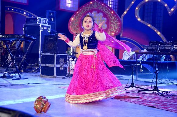 Dance performance swara tripathi