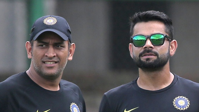 Dhoni can play under Virat