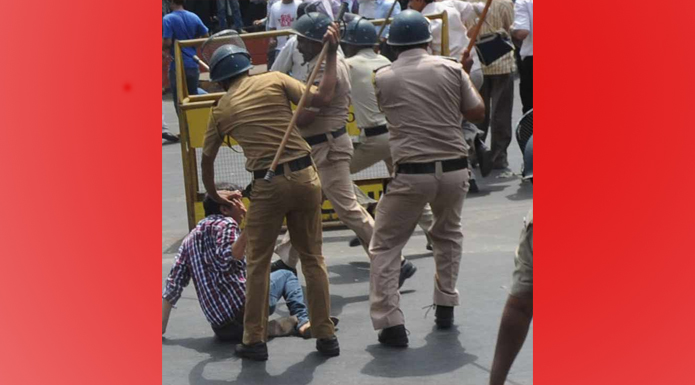 lathicharge on sub inspector recruitment 2015