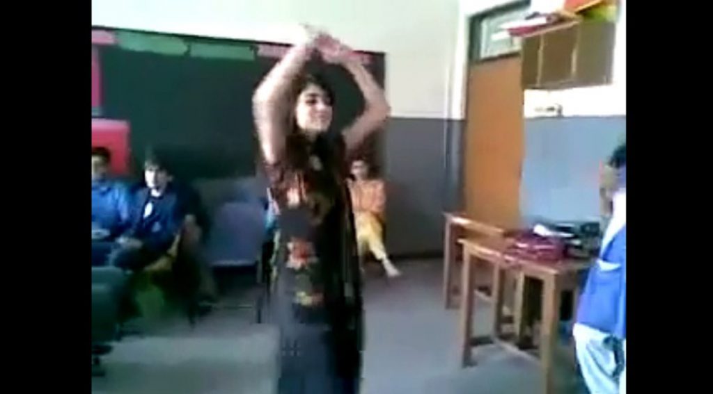 pakistani girl dancing in a lahore college