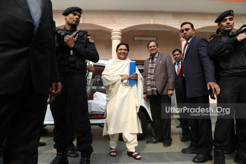 Mayawati targeted bjp today