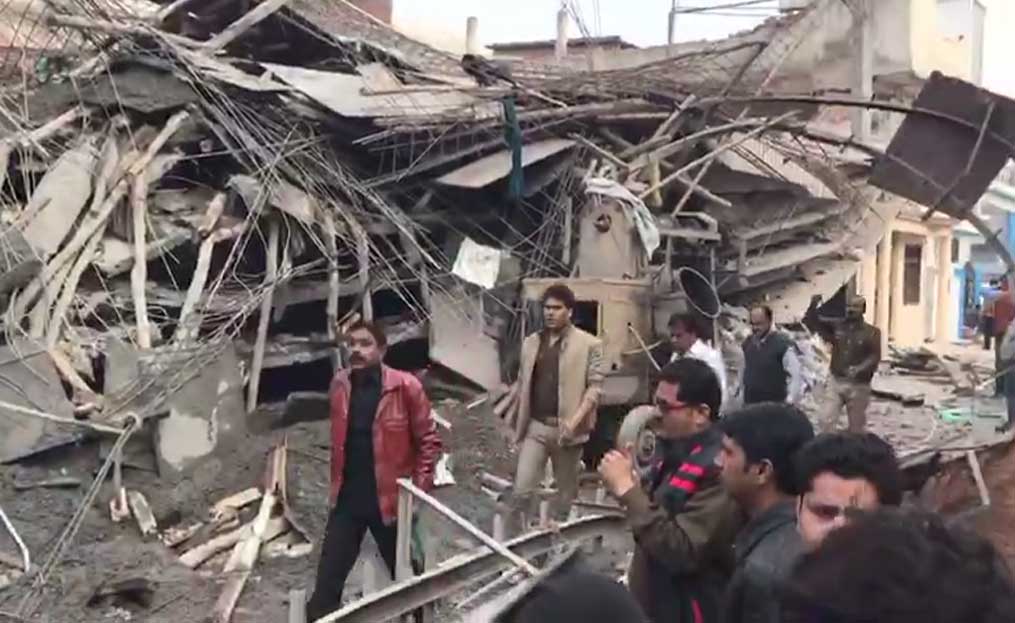 building collapse in jajmau kanpur