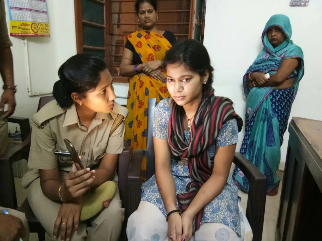 revolver rani varsha arrested in hamirpur