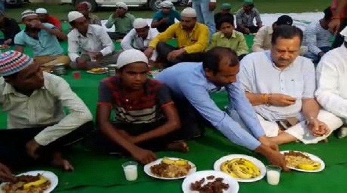 RSS muslim wing gives iftar party in ayodhya