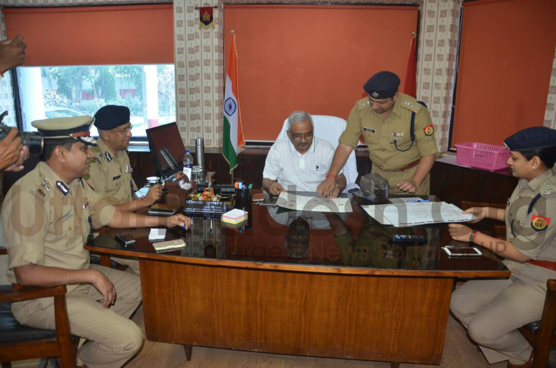 dgp in police office lucknow