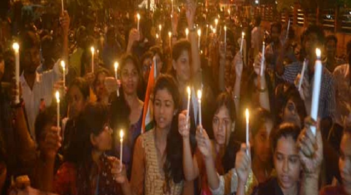 ghazipur Students burn candles and pay tribute to deceased children in brd