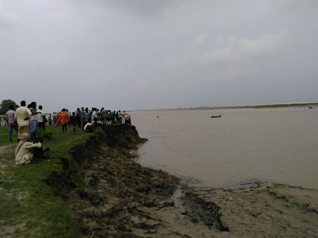 ballia boat capsize