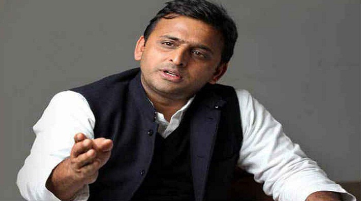 akhilesh yadav tweeted and condemnation on bhu student lathi charge