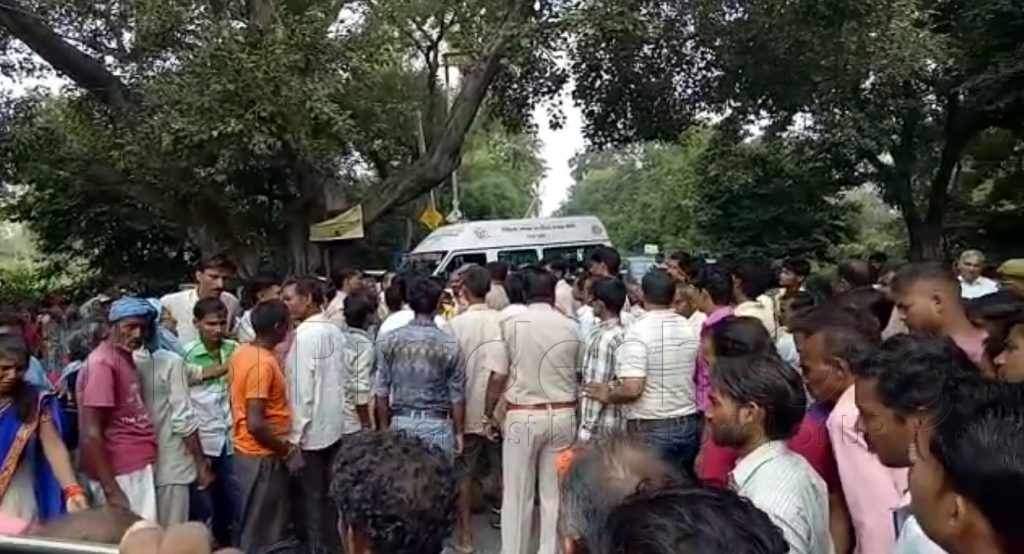 Road accident in banthra thana lucknow