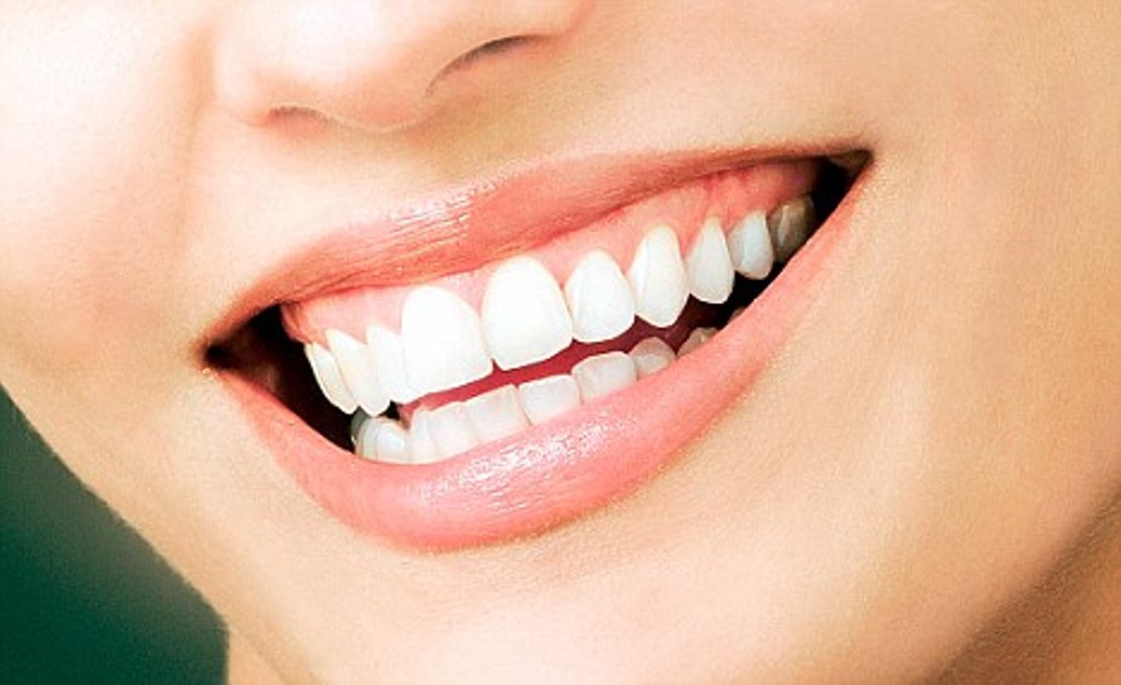 Seven food items that can stain teeth