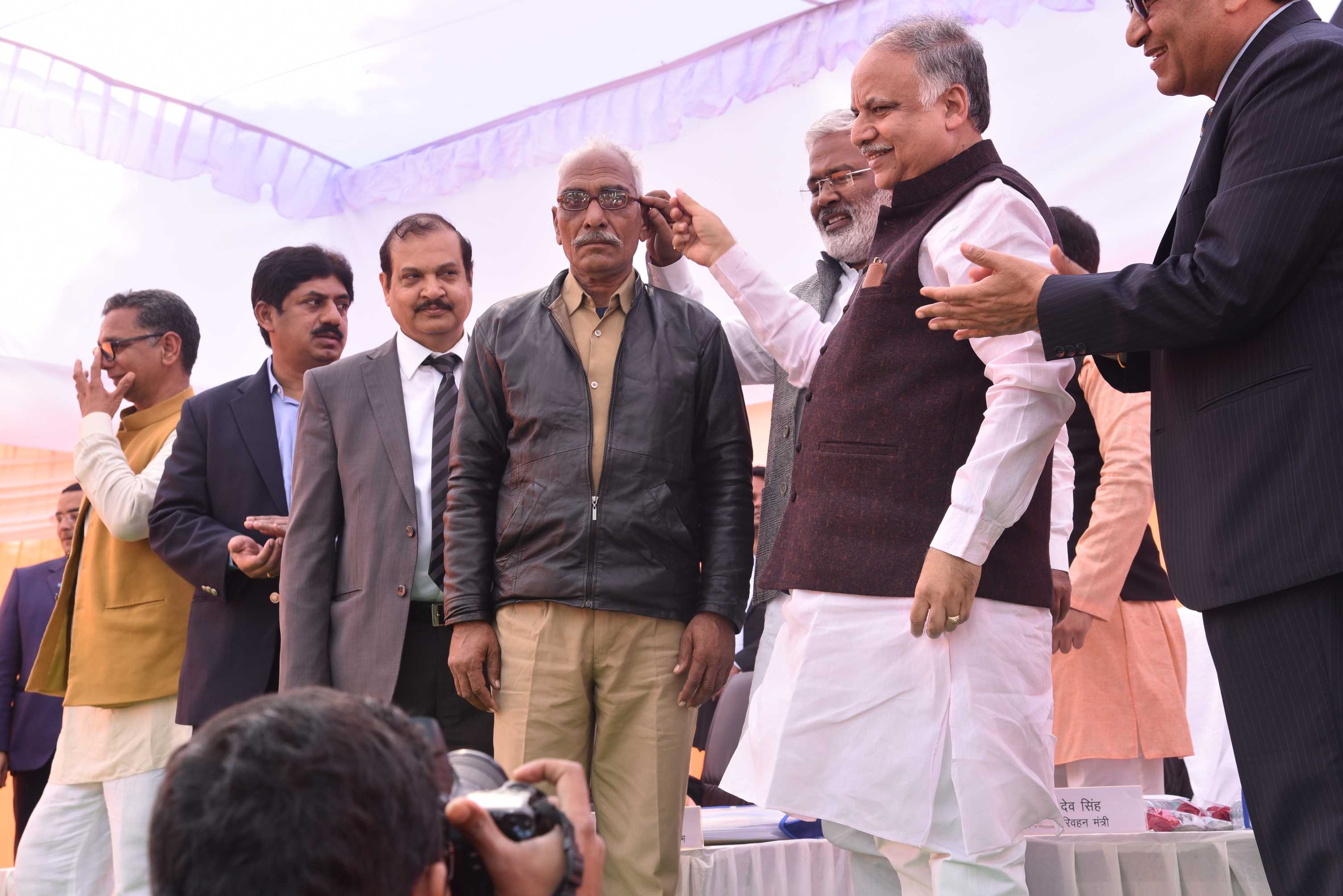 Subhas Chandra Bose jayanti: Transport Minister distributed glasses