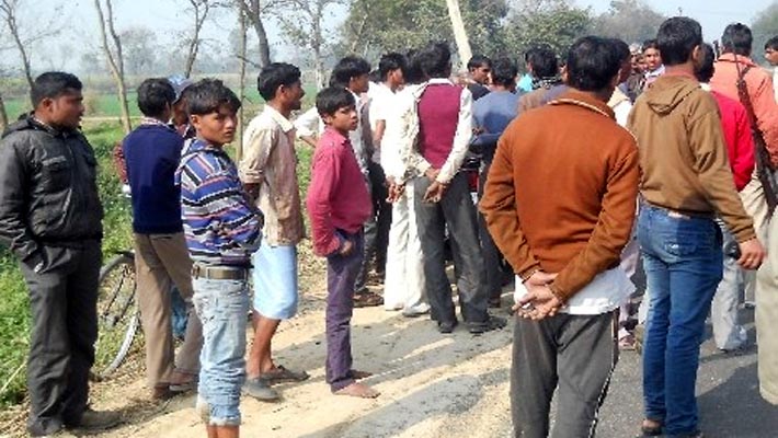 two killed one injured car accident in lakhimpur kheri