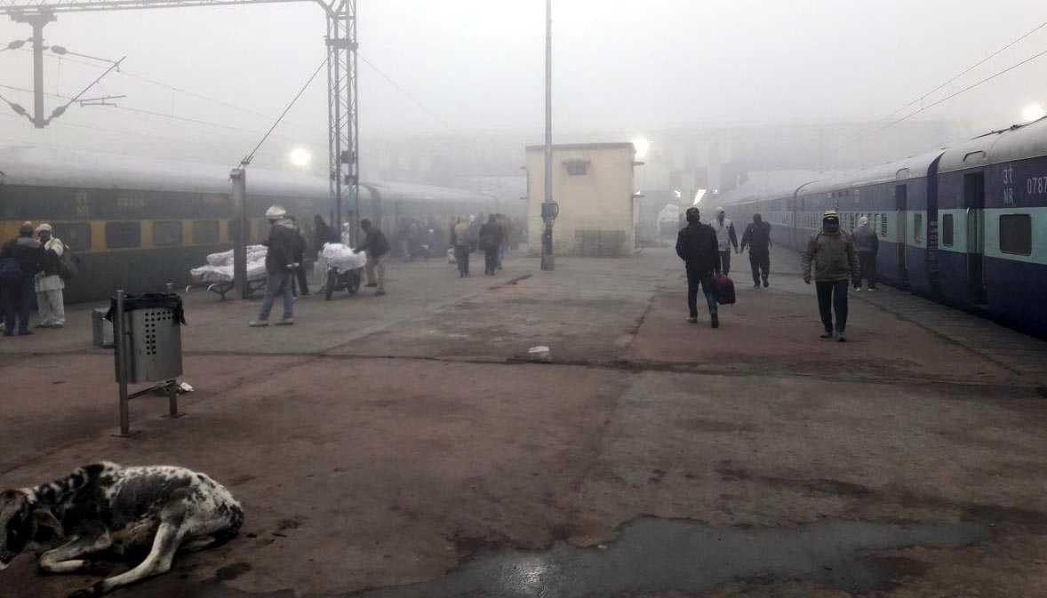 Seats empty in major trains fog at charbagh railway station