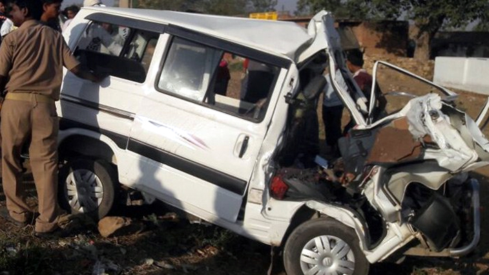 chitrakoot: five killed four injured in road accident