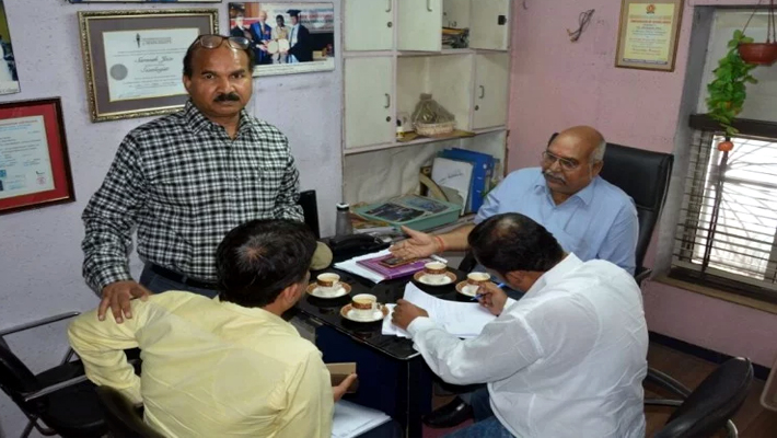 raid on sexologist Dr. SK Jain Clinic in lucknow