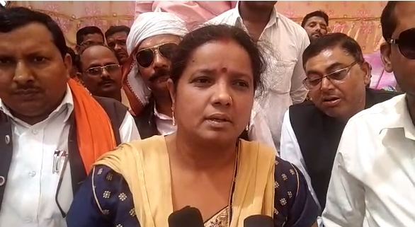 lucknow-shikshamitra-on-protest-for-same-work-same-rights.