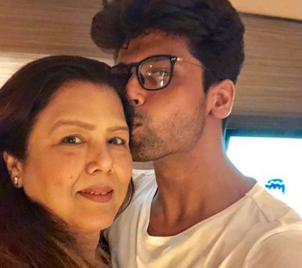 Kushal Tandon celebrated his birthday with his loving mom