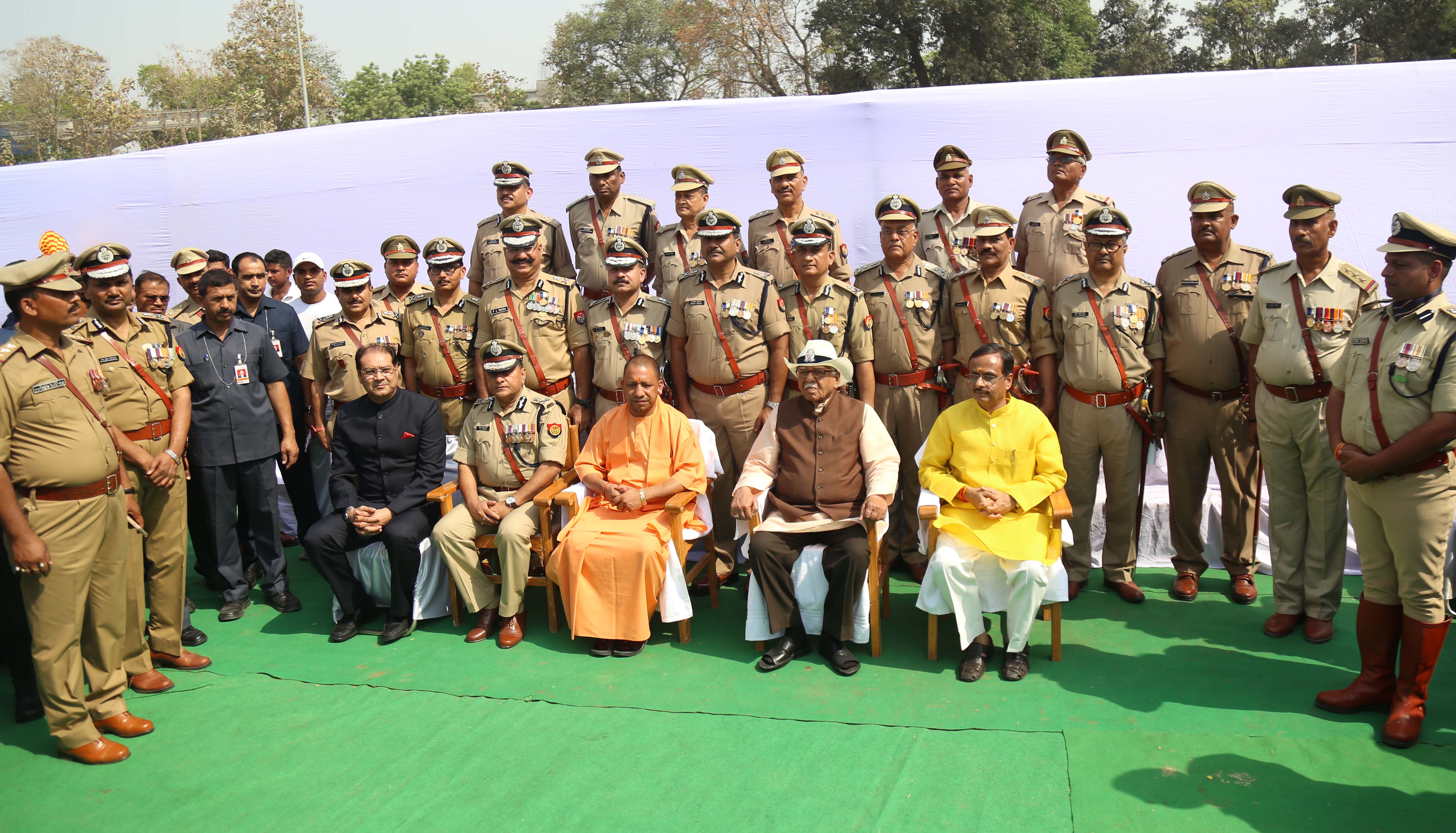 Police week 2018: CM Yogi And Ram Naik Reached at parade