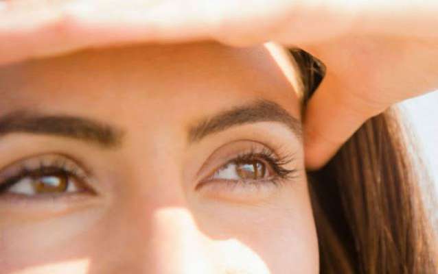 how to take care of your eyes in hot summer seasons