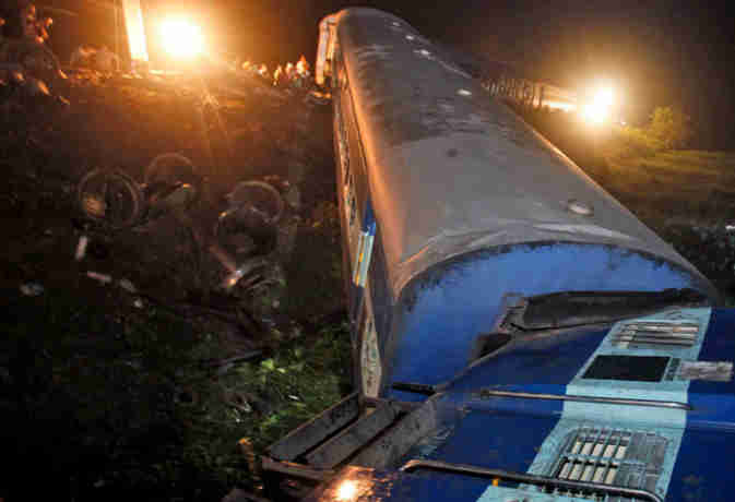madhya-pradesh-5-coaches-passenger-train-derailed
