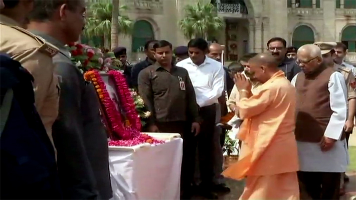 Governor and cm yogi commemorates Chaudhary Charan Singh death anniversary