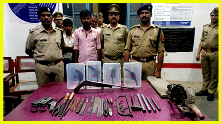 bareilly: Police busted illegal weapons factory Three accused arrested