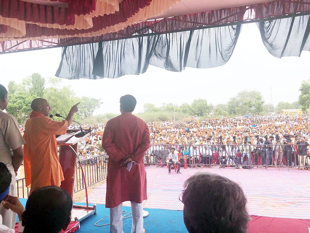 karnataka-election-2018-cm-yogi-adityanath-rally-haveri and billari