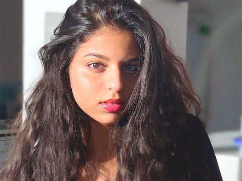 Suhana Khan is lost in deep thoughts in this sunkissed candid photo