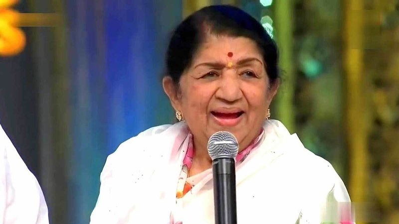 Legend Lata Mangehskar shares her opinion on this era of singing