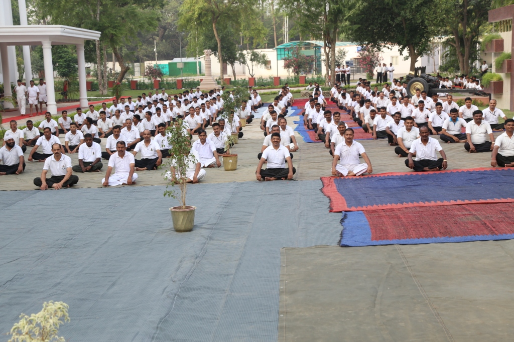 4th International Yoga Day Celebrated By HQ Central Command Lucknow