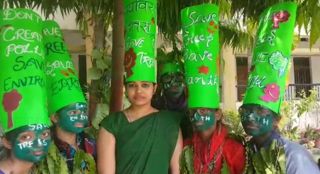 World Environment Day unique style: Save Tree and Earth Message