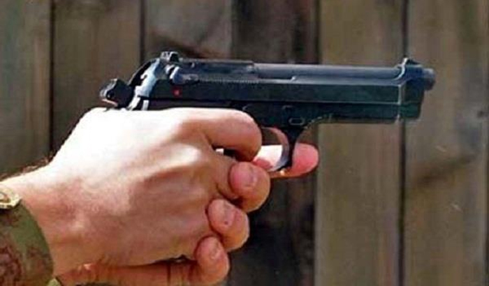 हिन्दु युवा वाहिनी के नेता को बदमाशों ने मारी गोली, हालत गंभीर