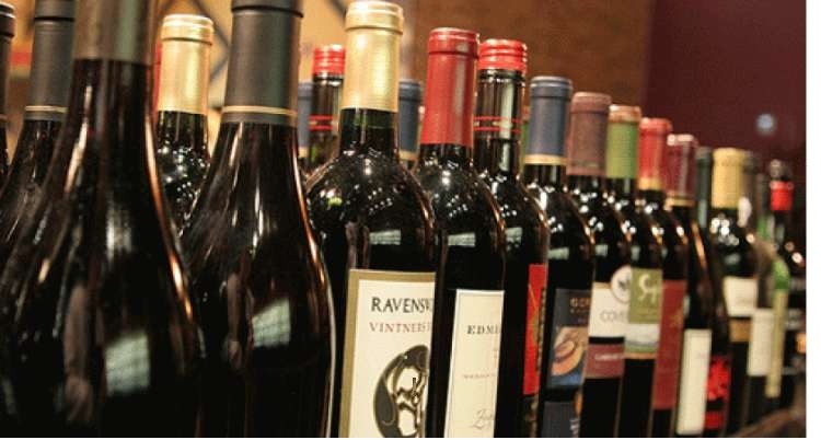 800 पेटी अवैध अंग्रेजी शराब समेत चार युवक गिरफ्तार