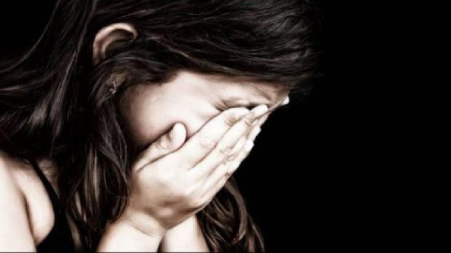 युवक पर तमंचे के बल पर महिला से दुष्कर्म का आरोप