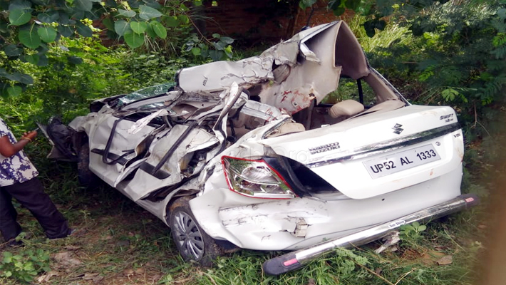 Barabanki: Four dead in Accident Between DCM and car collision one injured