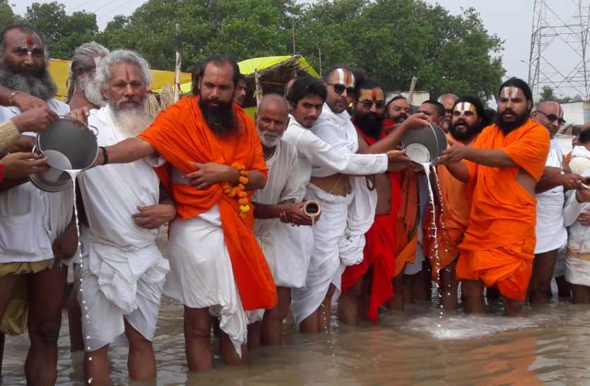 Ayodhya saints purified Saryu from 51 liters milk today
