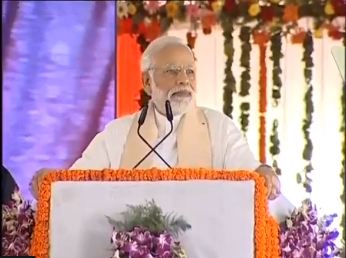 PM is addressing the public in Chandipur, City block.