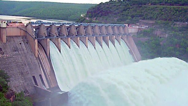 jhansi erutch-dam-scam EOW inquiry against 18 engineers