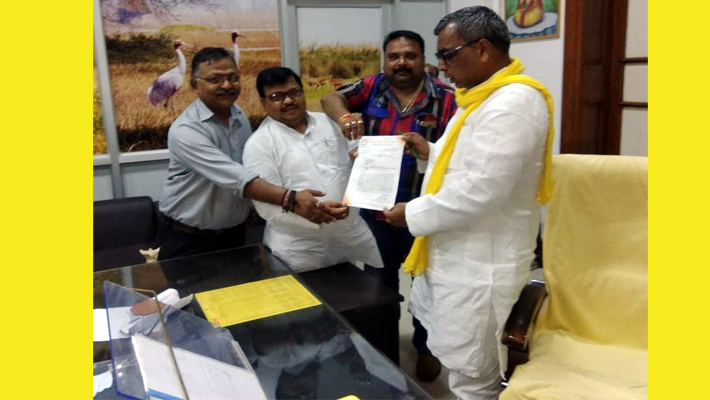 Samajik Udyog Vyapar Mandal gave memorandum to Om Prakash Rajbhar