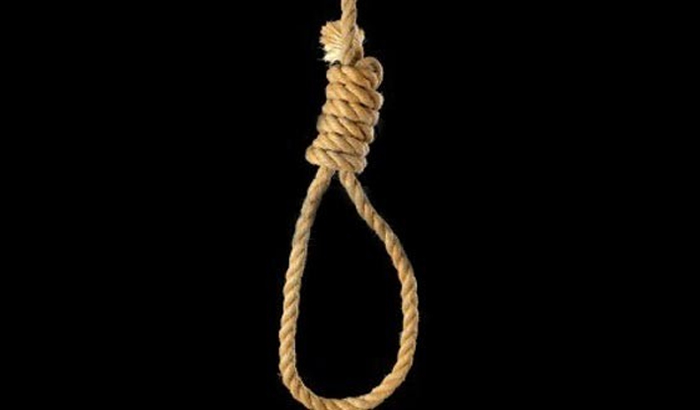 Bijnor: youth body found hanging on tree, police on spot