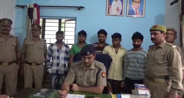 Hafizpur police arrested 5 robbers during checking