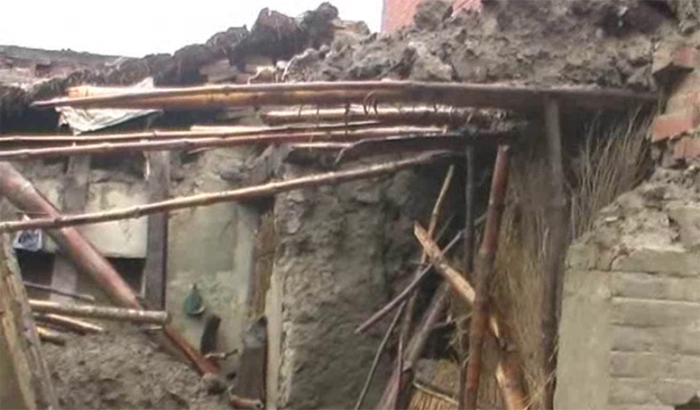 Fatehpur : one died during mud house collapse, three injured